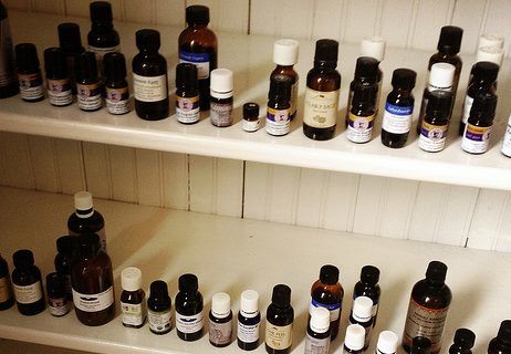 8424002586 747710bc3c essential oils e1486846190702