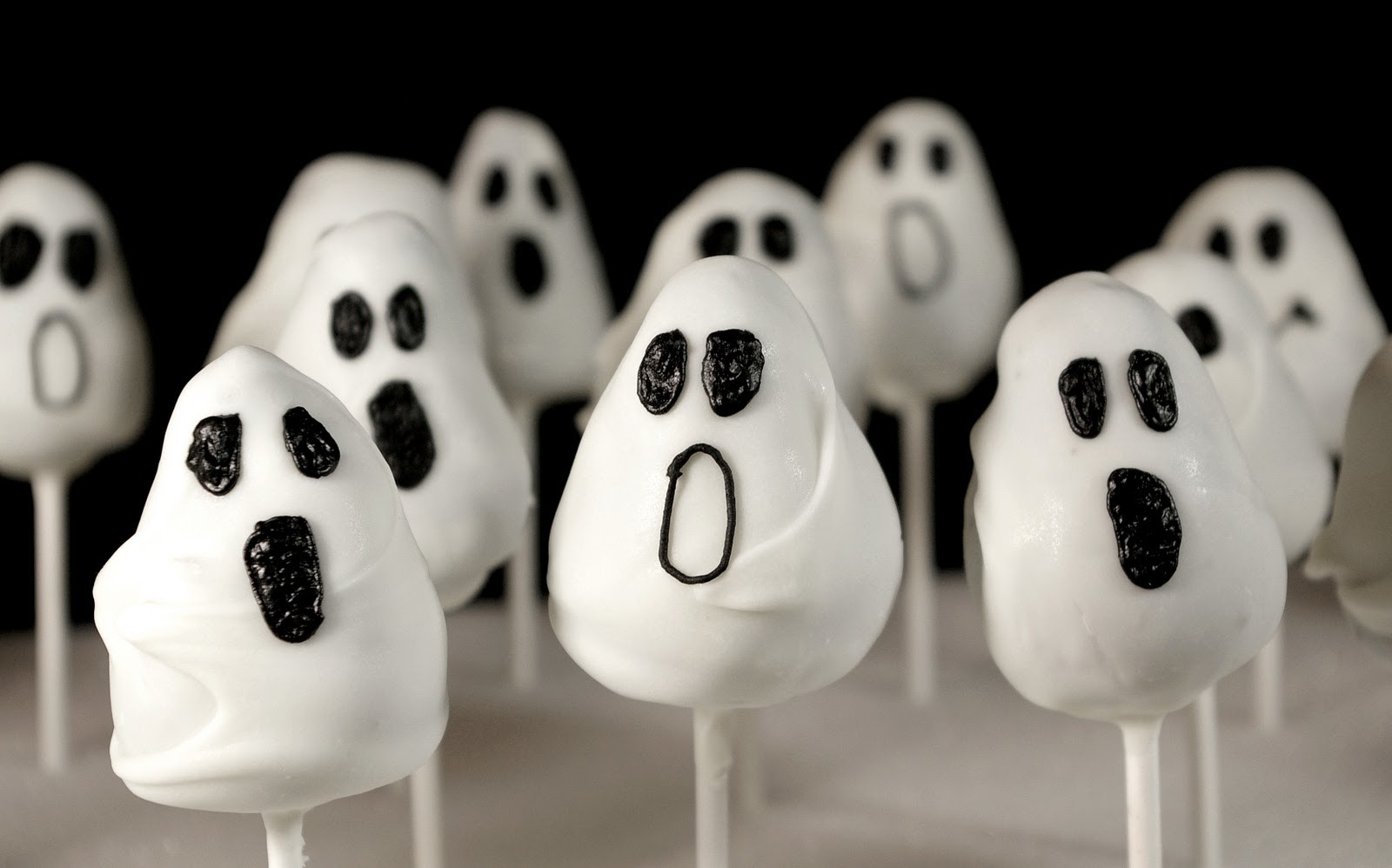 ghost cake pops