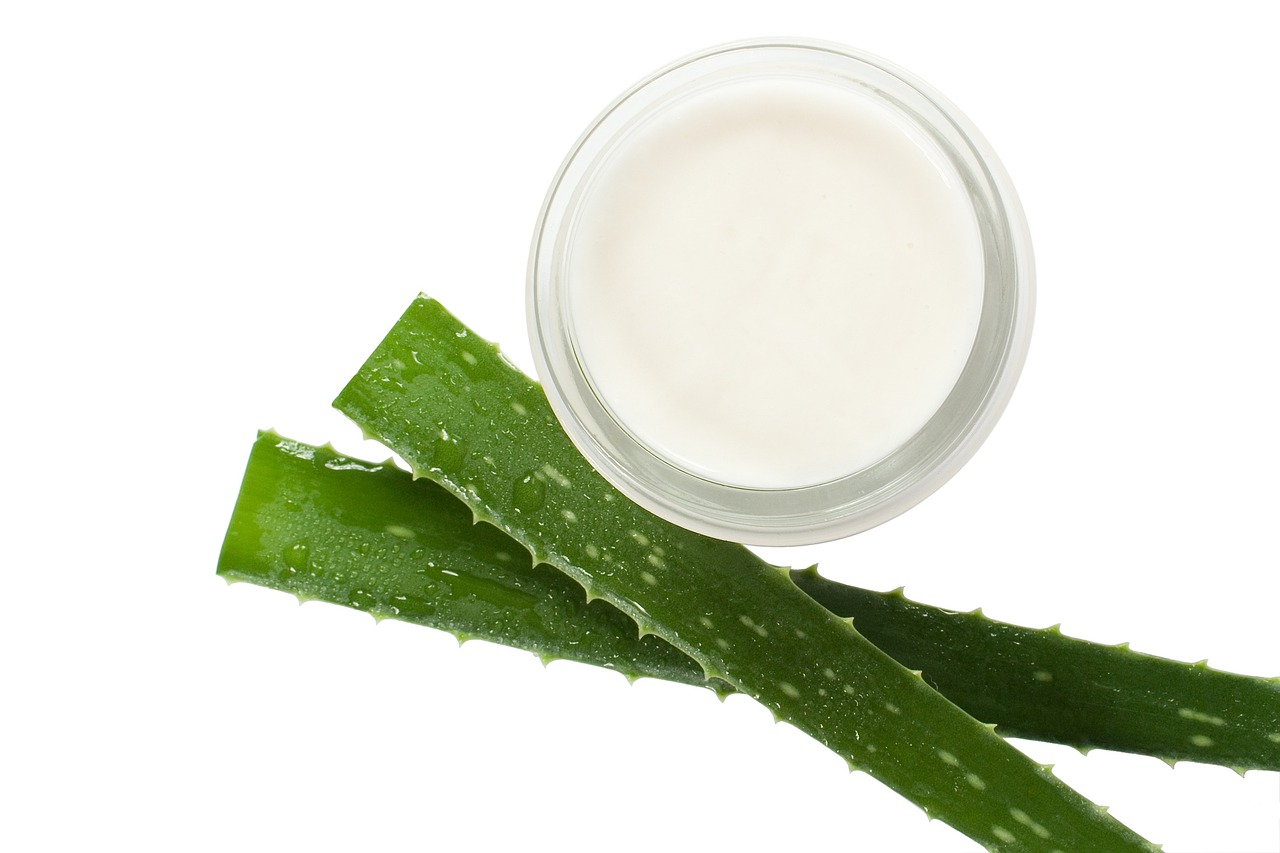 Apricot & Aloe Eye Cream Recipe — Natural Nourishing and Easy to Make